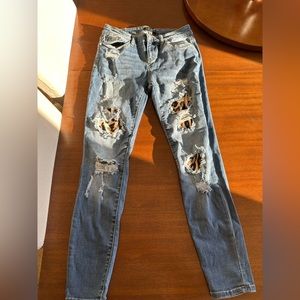 Judy Blue Distressed Skinny jeans size 9/29